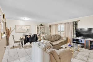 711 Lori Drive, Palm Springs, FL 33461 - MLS#B26005158