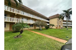 500 Village Green Circle, Palm Springs, FL 33461 - MLS#B26005205