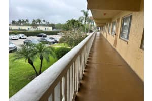 500 Village Green Circle, Palm Springs, FL 33461 - MLS#B26005205