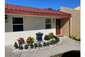 307 Lake Evelyn Drive, West Palm Beach, FL 33411 - MLS#B26005213