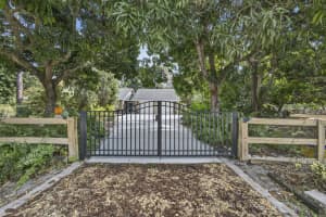 3470 Custer Avenue, Lake Worth, FL 33467 - MLS#B26005222