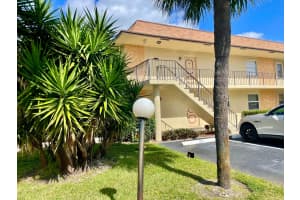 720 Dixie Highway, Lantana, FL 33462 - MLS#B26005255