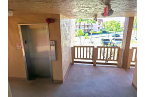 9721 Sunrise Lakes Boulevard, Sunrise, FL 33322 - MLS#B26005297