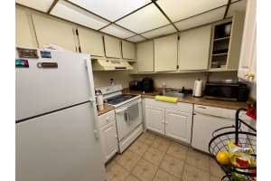 2000 Springdale Boulevard, Palm Springs, FL 33461 - MLS#B26005333