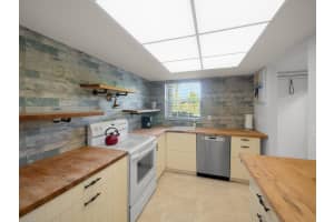 1262 Sugar Sands Boulevard, West Palm Beach, FL 33404 - MLS#B26005348