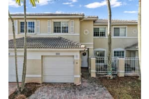 2221 171st Terrace, Pembroke Pines, FL 33028 - MLS#B26005364