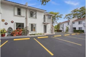 3901 76th Terrace, Davie, FL 33024 - MLS#B26005378