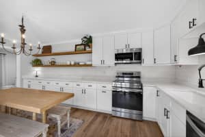 711 7th Lane, Palm Beach Gardens, FL 33418 - MLS#B26005396