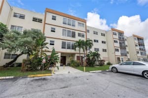 4042 Nw 19th Street 409, Lauderhill, Fl 33313, Lauderhill