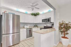 323 Knotty Pine Circle, Greenacres, FL 33463 - MLS#B26005428