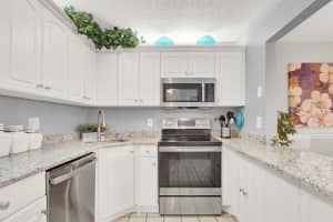 323 Knotty Pine Circle, Greenacres, FL 33463 - MLS#B26005428