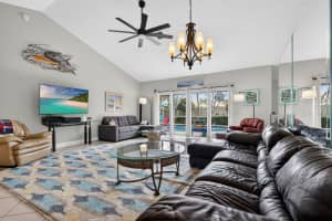 5875 Sun Pointe Circle, Boynton Beach, FL 33437 - MLS#B26005473