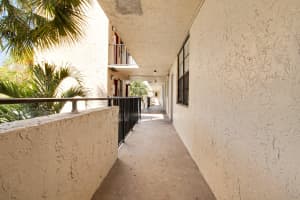 3450 Blue Lake Drive, Pompano Beach, FL 33064 - MLS#B26005504