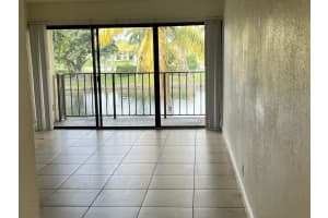 1523 Lake Crystal Drive, West Palm Beach, FL 33411 - MLS#B26005518