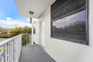 1721 Whitehall Drive, Davie, FL 33324 - MLS#B26005550