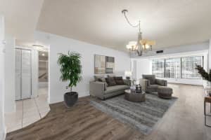 1721 Whitehall Drive, Davie, FL 33324 - MLS#B26005550