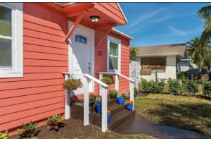 221 C Street, Lake Worth Beach, FL 33460 - MLS#B26005605