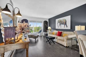 330 26th Avenue, Boynton Beach, FL 33435 - MLS#B26005636