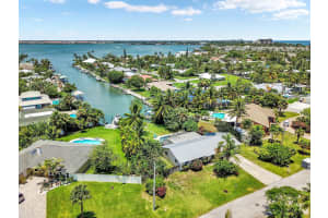 1902 Mimosa Avenue, Fort Pierce, FL 34949 - MLS#B26005693