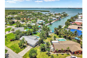 1902 Mimosa Avenue, Fort Pierce, FL 34949 - MLS#B26005693