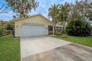 2280 Longhorn Avenue, Port Saint Lucie, FL 34952 - MLS#B26005732