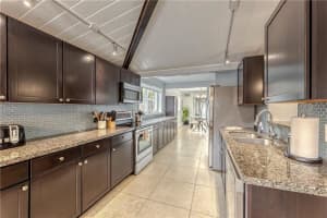 1517 17th Terrace, Fort Lauderdale, FL 33304 - MLS#B26005739