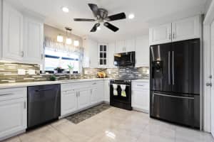 9860 Chestnut Tree Terrace, Boynton Beach, FL 33436 - MLS#B26005779