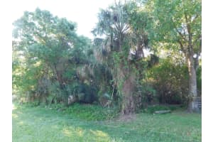 8401 Kenwood Road, Fort Pierce, FL 34951 - MLS#B26005808