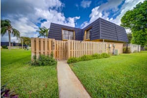 187 Woodland Road, Palm Springs, FL 33461 - MLS#B26005907