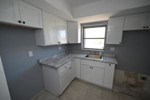 2681 Barkley Dr Drive, West Palm Beach, FL 33415 - MLS#B26005971