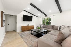 556 24th Avenue, Boynton Beach, FL 33435 - MLS#B26005972