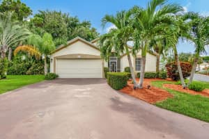 328 Hammocks Trail, Greenacres, FL 33413 - MLS#B26005993