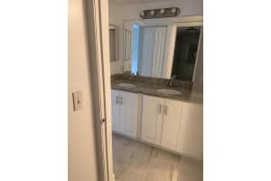 4111 Stirling Road, Dania Beach, FL 33314 - MLS#B26005995