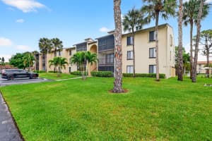 627 Sea Pine Way, Greenacres, FL 33415 - MLS#B26006023