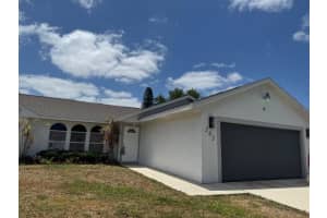 262 Crescent Avenue, Port Saint Lucie, FL 34984 - MLS#B26006027