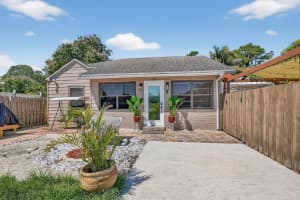 425 Broward Avenue, Greenacres, FL 33463 - MLS#B26006154