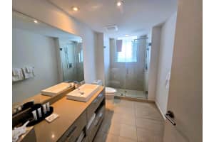 4111 Ocean Drive, Hollywood, FL 33019 - MLS#B26006175