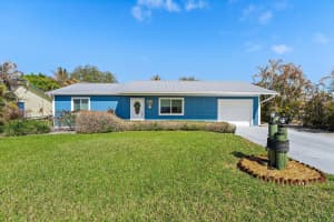 8913 Se Sandridge Avenue, Hobe Sound, Fl 33455, Hobe Sound