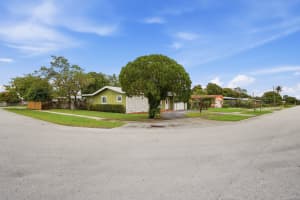 2301 37th Avenue, Lauderdale Lakes, FL 33311 - MLS#B26006224