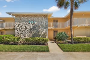 2400 Ocean Drive, Fort Pierce, FL 34949 - MLS#B26006296