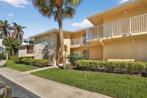 2400 Ocean Drive, Fort Pierce, FL 34949 - MLS#B26006296