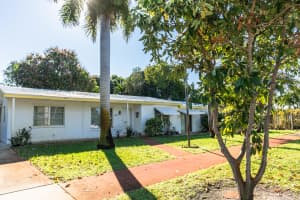 308 Australian Circle, Lake Park, FL 33403 - MLS#B26006355