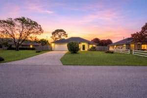 1526 Dycus Avenue, Port Saint Lucie, FL 34953 - MLS#B26006401