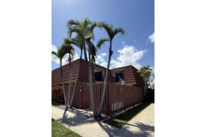 1420 Augusta Circle, Delray Beach, FL 33445 - MLS#B26006438