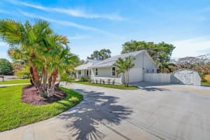 2366 Country Club Lane, Stuart, FL 34996 - MLS#B26006451