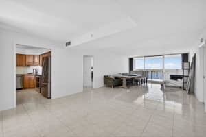 134 Lakeshore Drive, North Palm Beach, FL 33408 - MLS#B26006462