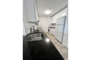 2040 Greenview Shores Boulevard, Wellington, FL 33414 - MLS#B26006482