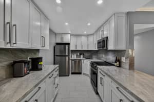 300 19th Court, Wilton Manors, FL 33305 - MLS#B26006514