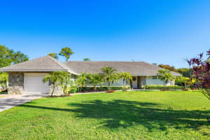 8811 Pinion Drive, Wellington, FL 33467 - MLS#B26006551