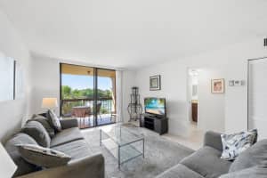 450 Egret Circle, Delray Beach, FL 33444 - MLS#B26006566